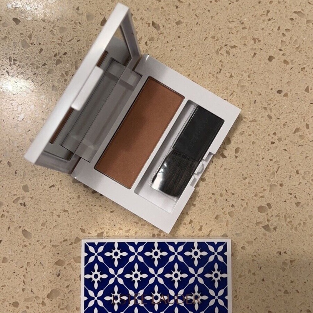 SET of 2 !!! Estes lauder bronze goddess powder bronzer 02